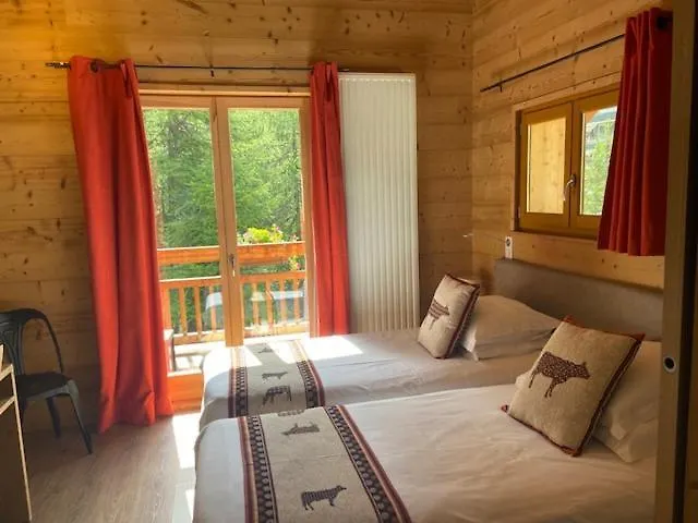Hotel & Restaurant Les Escondus Vars  3*, Vars (Hautes-Alpes) France