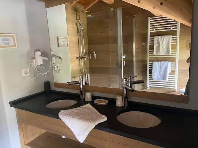 Hotel & Restaurant Les Escondus Vars   Vars (Hautes-Alpes)