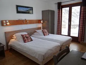 Hotel & Restaurant Les Escondus Vars  Vars (Hautes-Alpes)