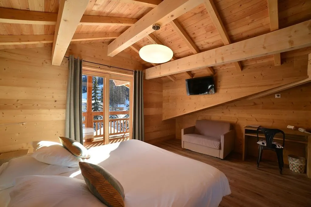 Hotel & Restaurant Les Escondus Vars  Vars (Hautes-Alpes)