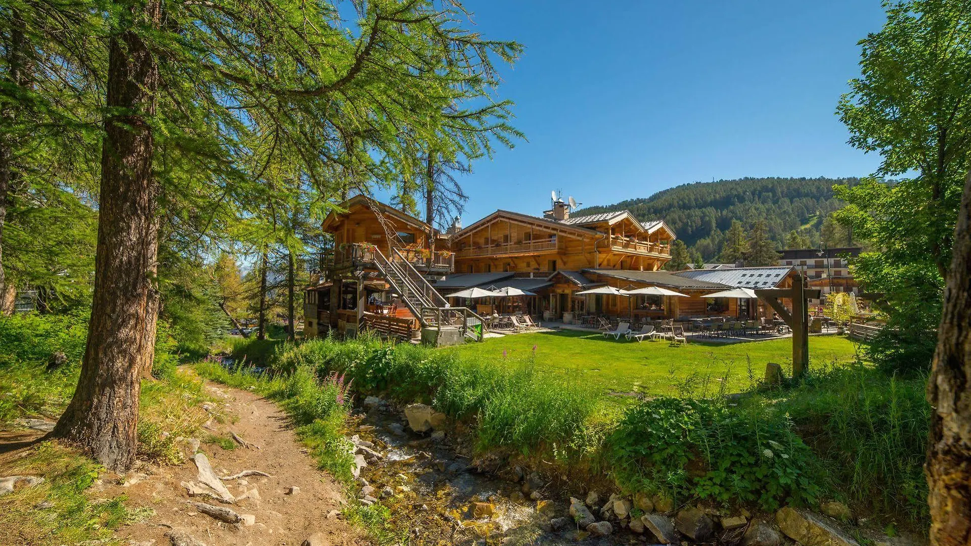 Hotel & Restaurant Les Escondus Vars  France