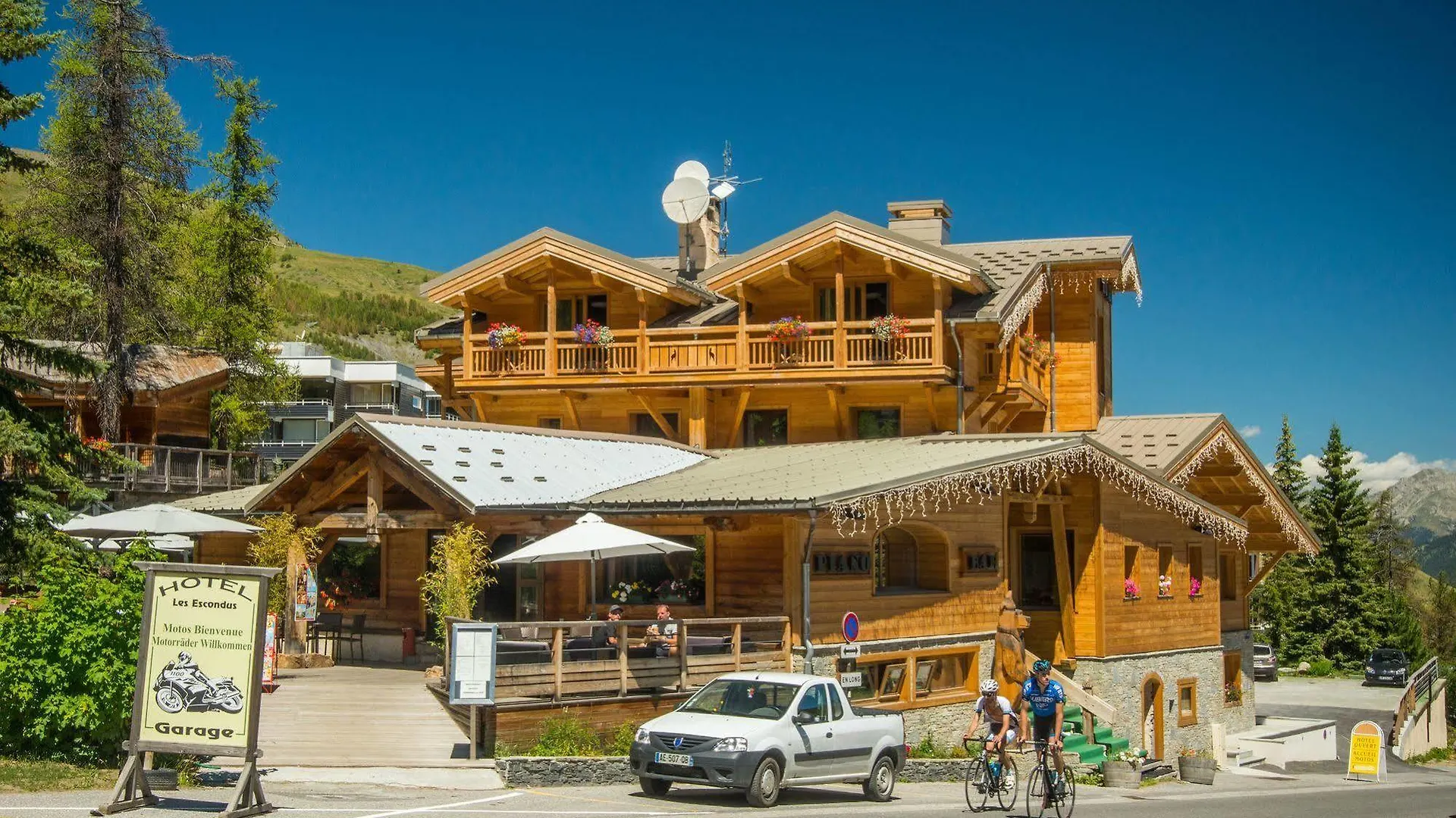 Hotel & Restaurant Les Escondus Vars  3*, Vars (Hautes-Alpes) France